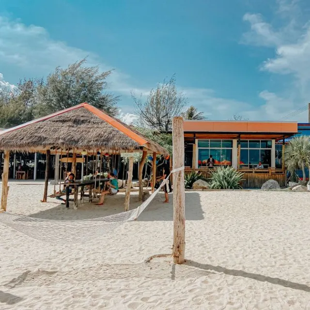 5 คาเฟ่ชะอำแนะนำ 2569 ไปเติมความหวานด้วยกัน