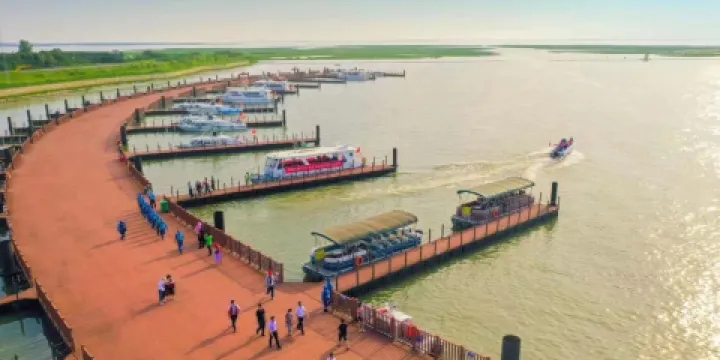 洪湖濕地生態旅遊區