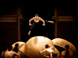 A O Show - Lune Production (Saigon Opera House)