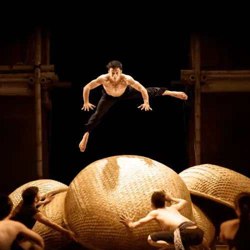 A O Show - Lune Production (Saigon Opera House)