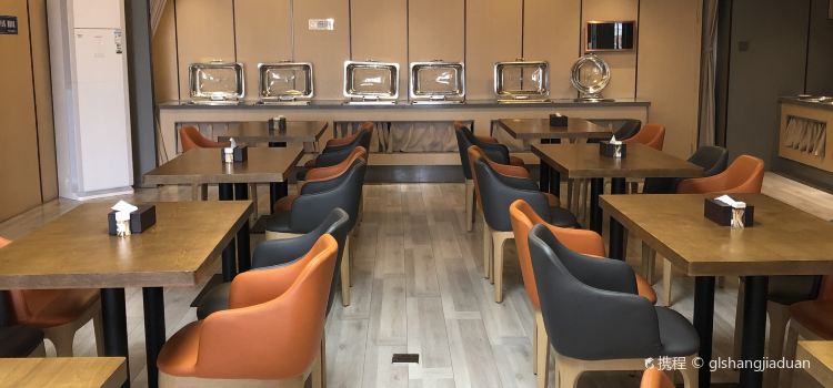 平和索菲克大酒店·早餐厅