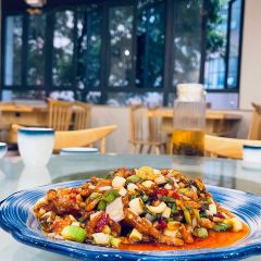 尹二姐守艺川菜(美专校街店) User Photo