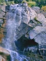 Cave of Water Curtain