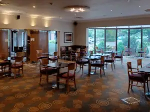 DINING  at  Mercure Hull Grange Park Hotel