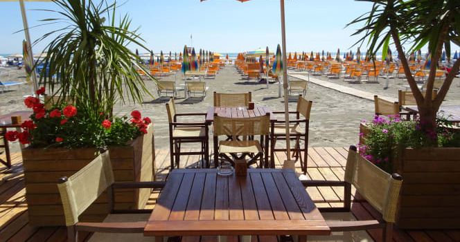 OASIS Beach/Pub