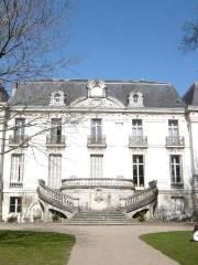 Hotel Torterue - Institut de Touraine