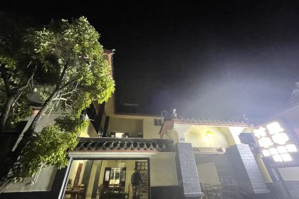 村里农家（土鸡火锅-酸菜猪脚-风味烧烤）