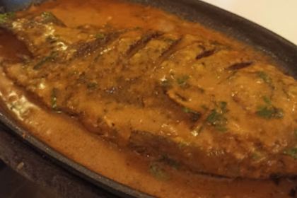 Hot Dishes Restaurant (Bruce House)