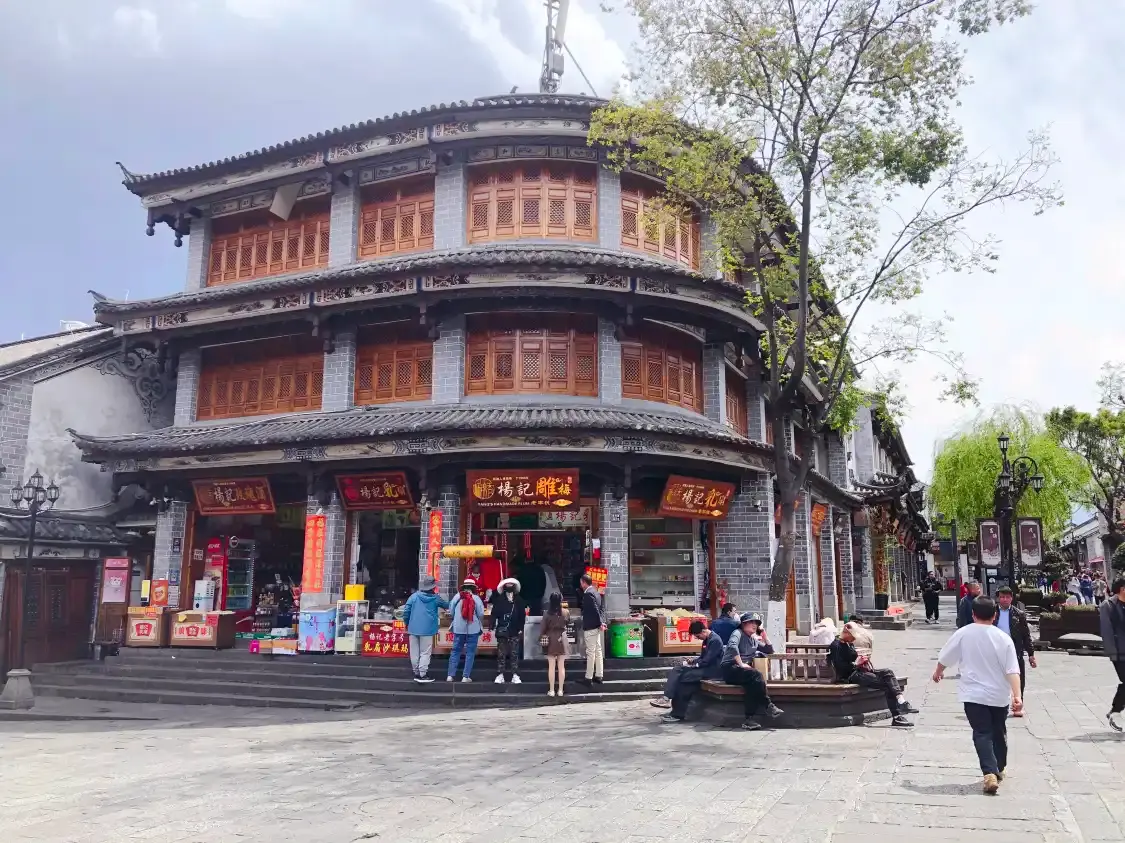 Hotels near Fuxinglu Walking Street