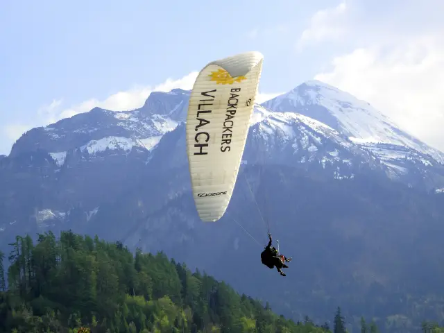 Paragliding in Switzerland