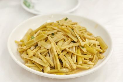 天乐农家鱼头王(天目湖店)