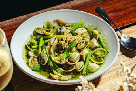 돼지 아웃 비스트로