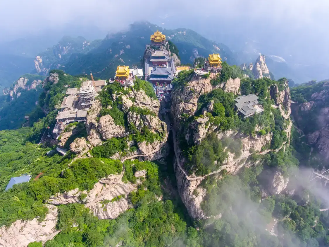 Hotels near Jinding Taoist Temples