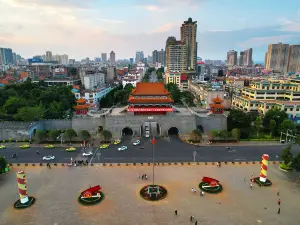 Qujing South Gate