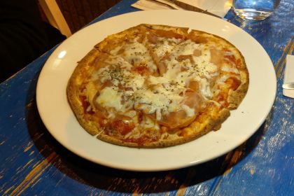 La Rosabelle Bar & Grill