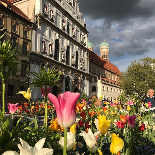 Marienplatz จตุรัสกลางเมืองมิวนิค
