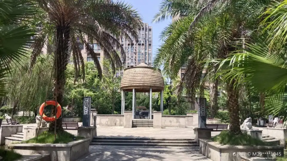 โรงแรมใกล้สวนสาธารณะกลาง