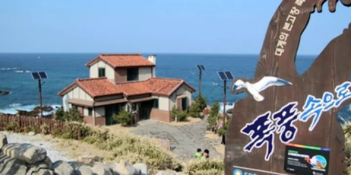 Into The Storm' Drama Set