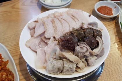 TWIN PORK SOUP WITH SOUP