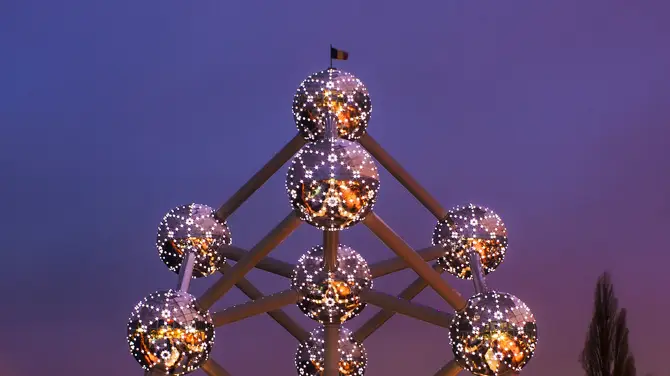 4_Atomium