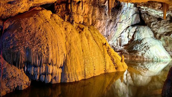 Ling Yan Cave Scenic Area