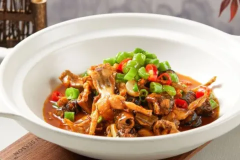 A HUA NONG ZHUANG