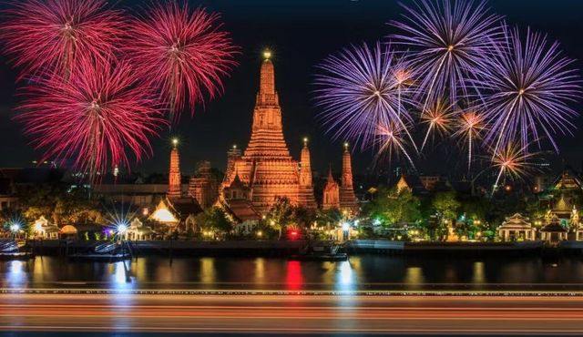 Wat Arun Lights Countdown | Bangkok