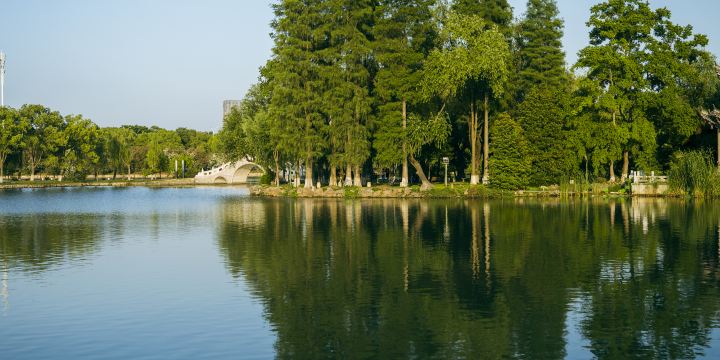 Linghu Scenic Area