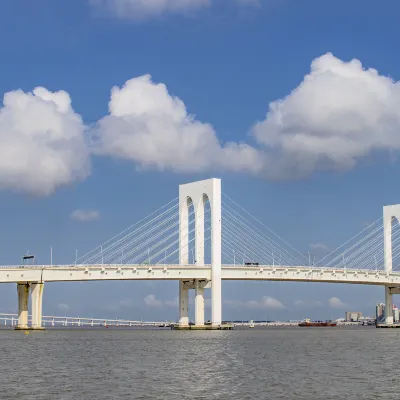 Отели рядом со станцией 