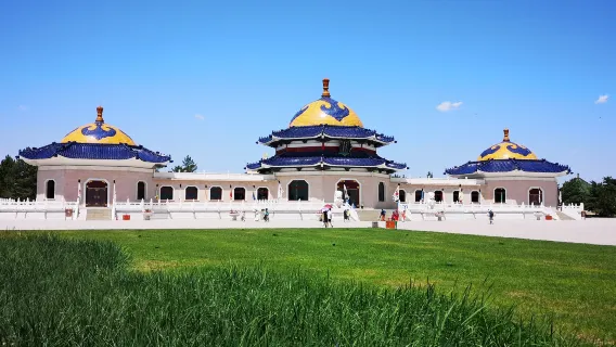 Tur 1 Hari Berpemandu Pribadi Ordos Gurun Kubuqi Mausoleum Genghis Khan