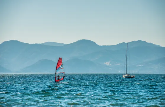 昆明出發撫仙湖導遊,多語種導遊,一對一講解,拍照,親子遊