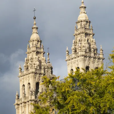 Отели рядом с достопримечательностью «University of Zaragoza Ebro River Campus»