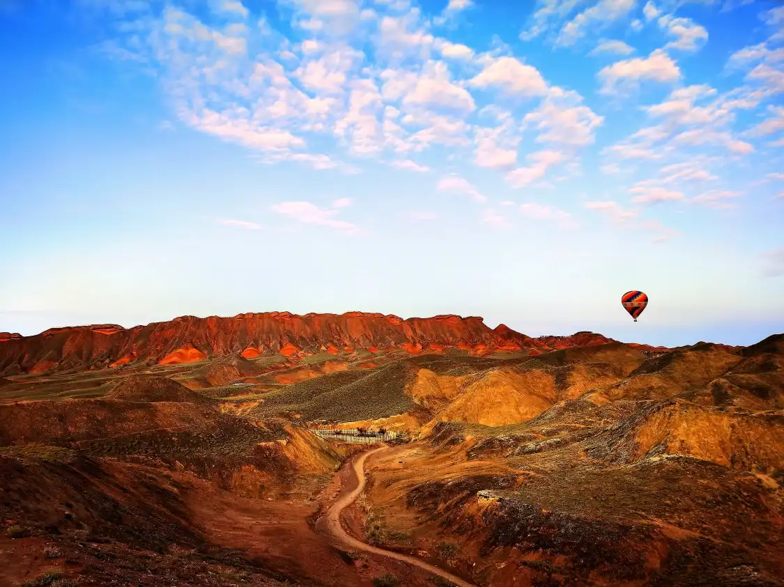 Hotels near Colorful Hill