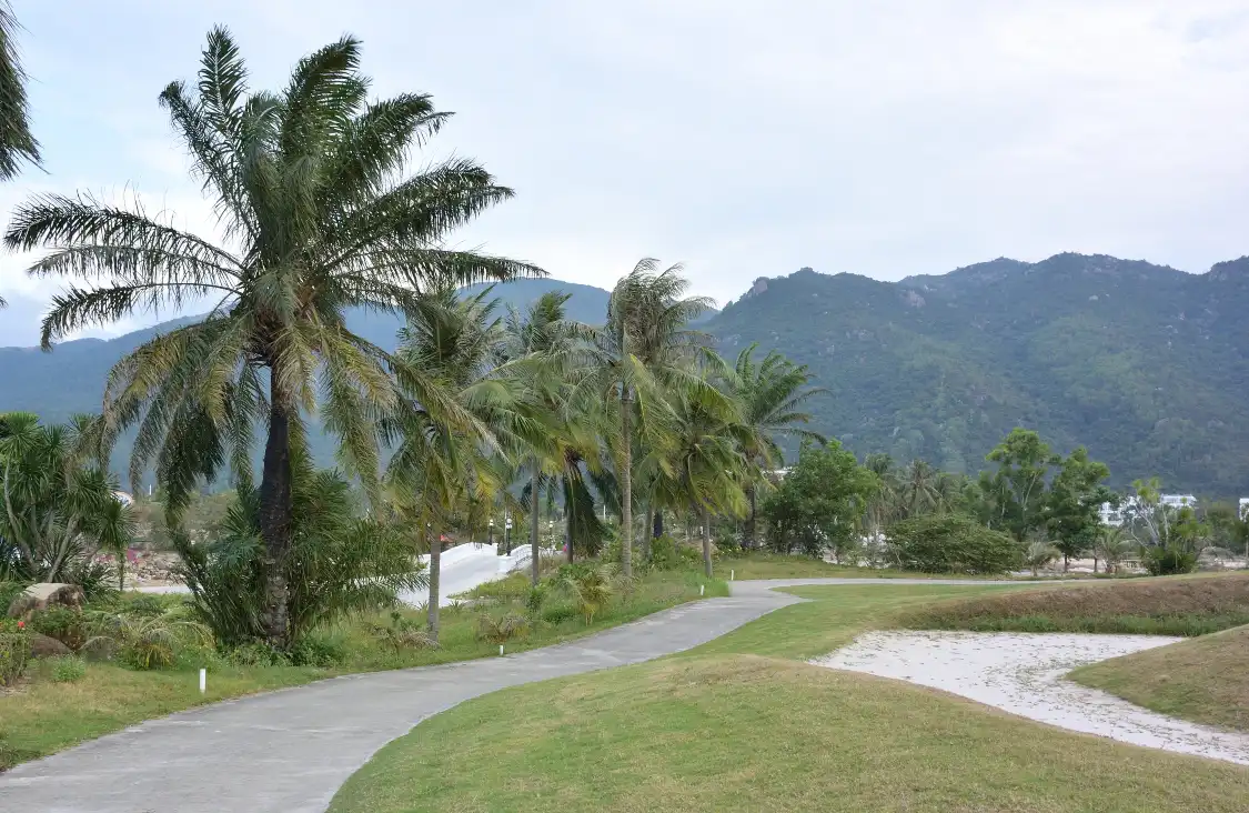 Hotels near Vinpearl Golf Club Nha Trang