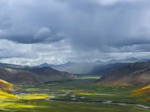 邦達草原