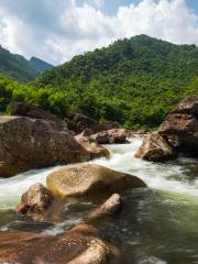 Qinglong (Green Dragon) Waterfall