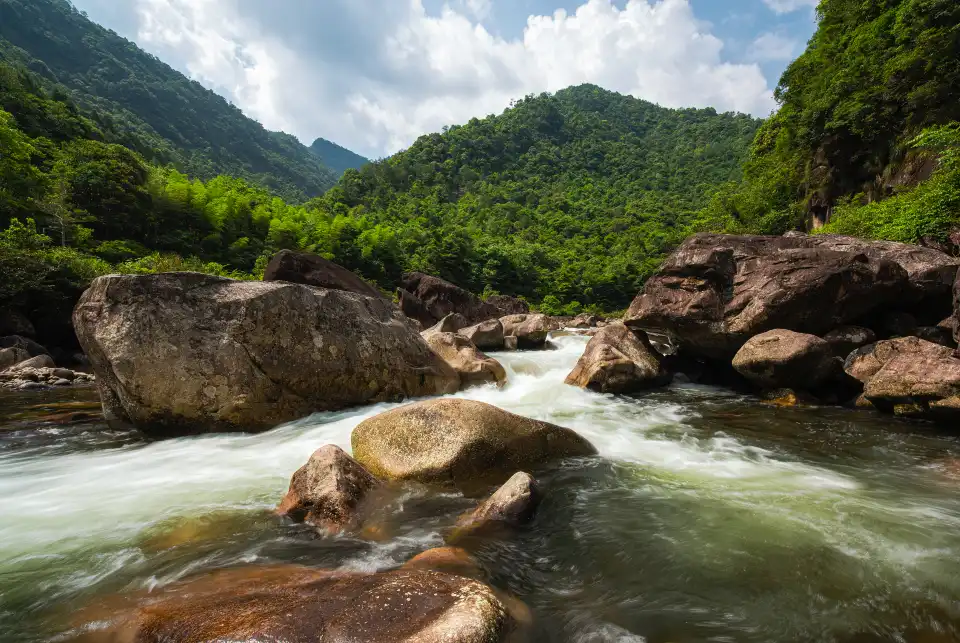2_Qinglong (Green Dragon) Waterfall