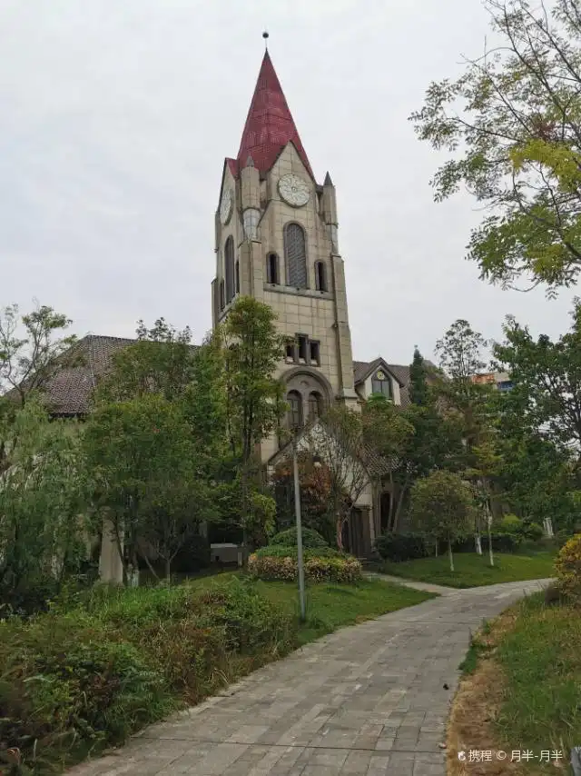 Hotels near Baimahu Park