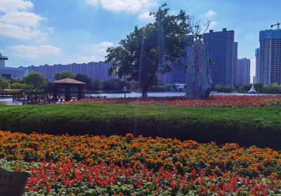 Baitian'e Park (Southeast Gate)