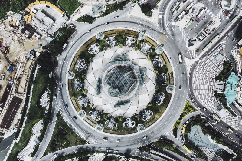 Ferreira do Amaral Plaza