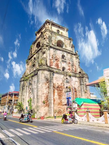 Compare 3 airports near Laoag