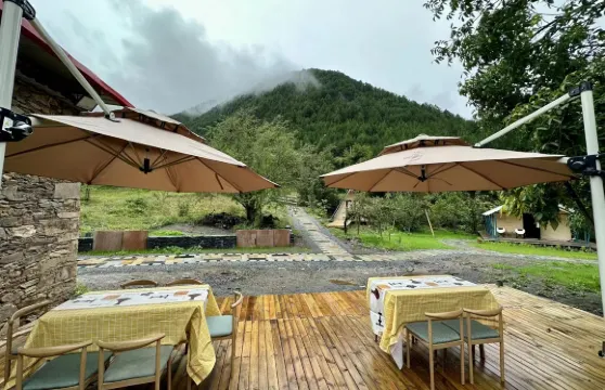 雅江木則溪畔民宿·餐廳