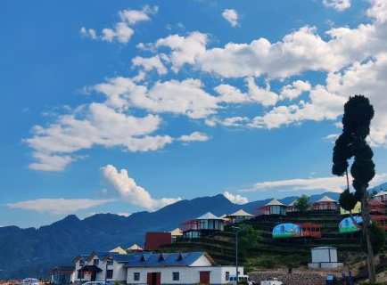 興山
