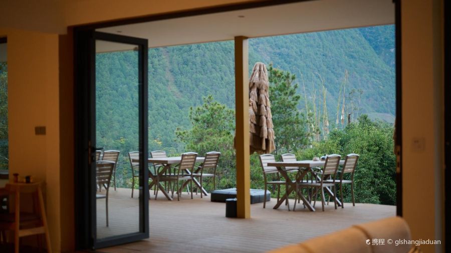 丙中洛雲野·見江·餐廳