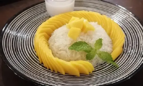 Little Boat Seafood Restaurant
