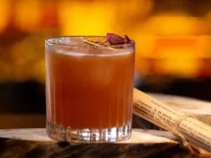 LEGACY COCKTAIL BAR
