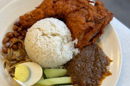 Ali, Muthu & Ah Hock