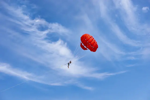Parachuting in Pattaya