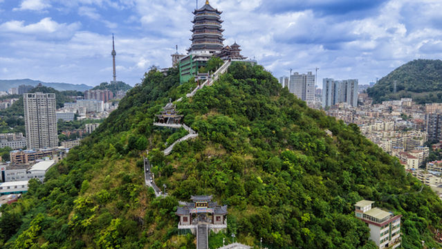 Dong Mountain Temple Ruins