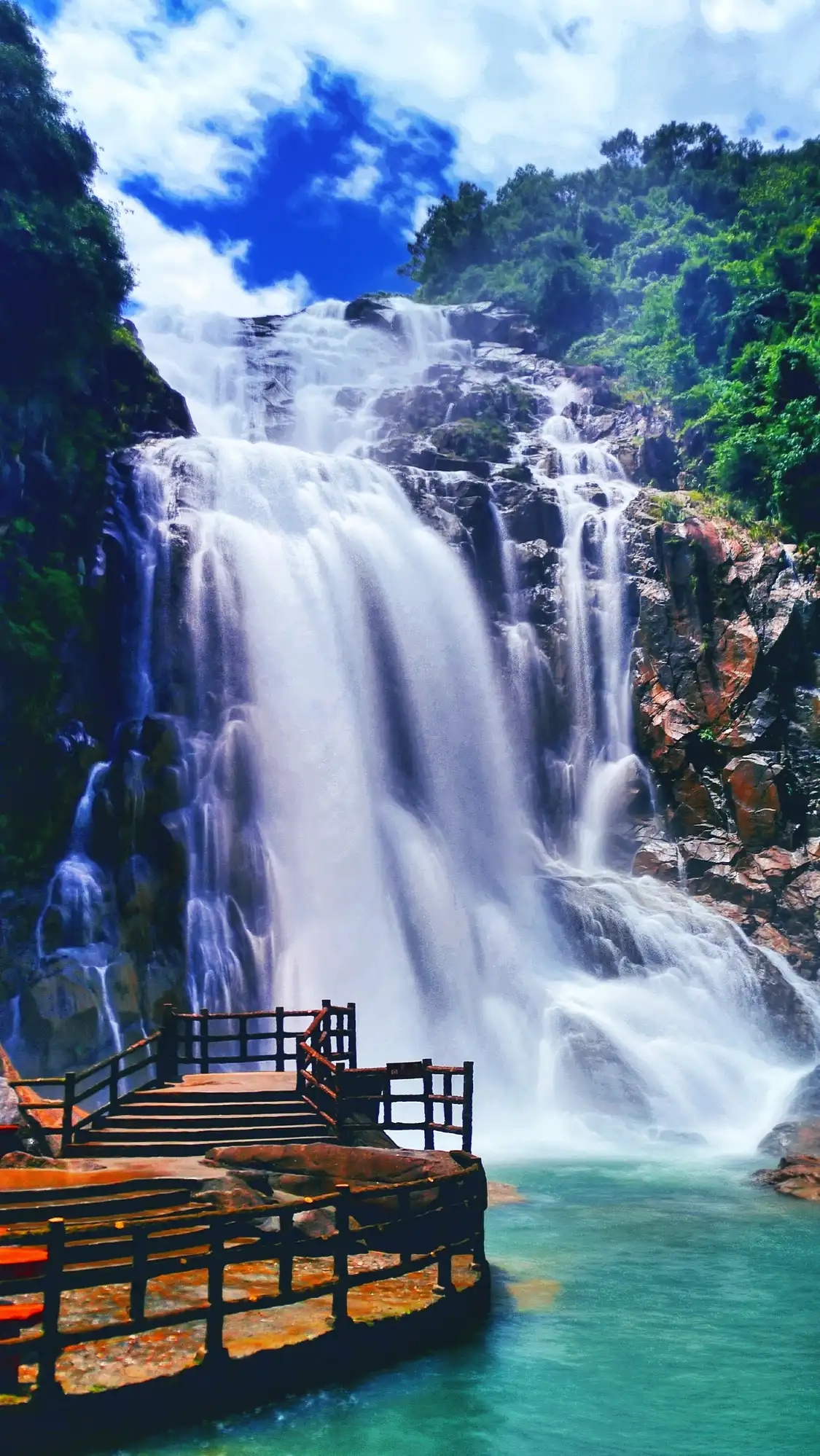 Các khách sạn gần Longguizhai Waterfall